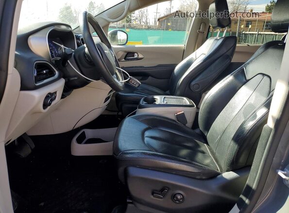 2C4RC1BG4NR190851 2022 CHRYSLER PACIFICA Gray Вид салону спереду