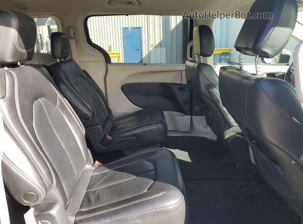 2C4RC1BG4NR190851 2022 CHRYSLER PACIFICA Gray Вид задньої частини салону