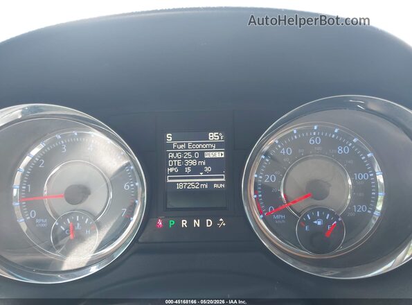 2C4RC1BG5GR291657 2016 CHRYSLER TOWN & COUNTRY White Vista de los asientos traseros