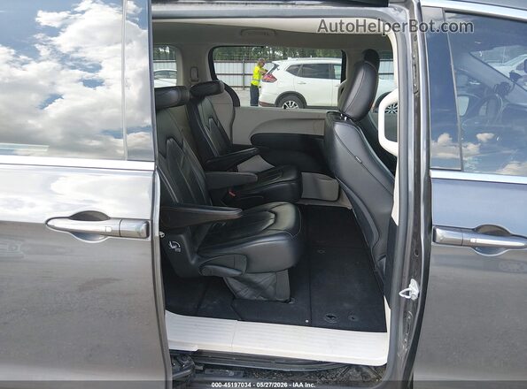 2C4RC1BG5HR667663 2017 CHRYSLER PACIFICA Серый Вид наклейки с VIN-кодом