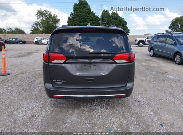 2C4RC1BG5HR667663 2017 CHRYSLER PACIFICA Серый 