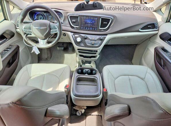 2C4RC1BG5HR684561 2017 CHRYSLER PACIFICA Tan 