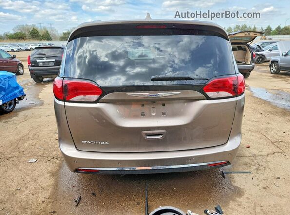 2C4RC1BG5HR684561 2017 CHRYSLER PACIFICA Tan 