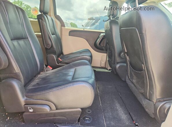 2C4RC1BG6GR191003 2016 CHRYSLER TOWN Gray 