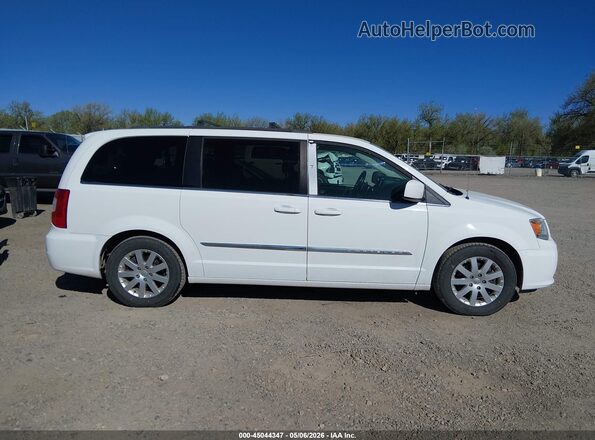 2C4RC1BG7GR157314 2016 CHRYSLER TOWN & COUNTRY White Вид задньої частини салону