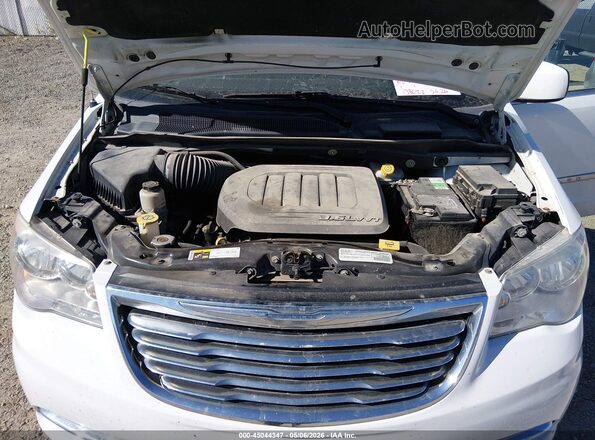 2C4RC1BG7GR157314 2016 CHRYSLER TOWN & COUNTRY White Вид ззаду