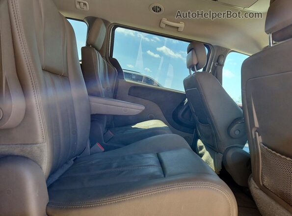 2C4RC1BG7GR298335 2016 CHRYSLER TOWN Белый Вид задней части салона