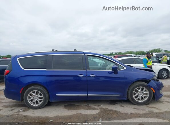 2C4RC1BG8LR149829 2020 CHRYSLER PACIFICA Blue Вид задньої частини салону