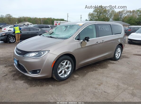 2C4RC1BG9HR844540 2017 CHRYSLER PACIFICA Tan 