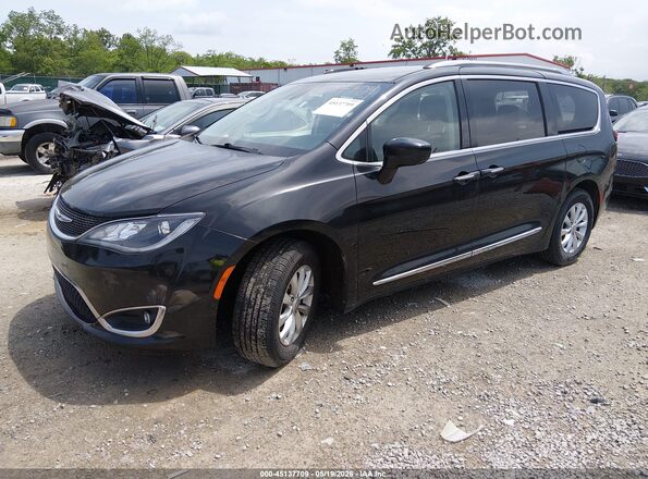 2C4RC1BG9JR170945 2018 CHRYSLER PACIFICA Black Przód lewy
