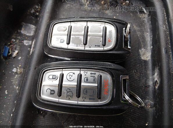 2C4RC1BG9JR170945 2018 CHRYSLER PACIFICA Black Widok deski rozdzielczej