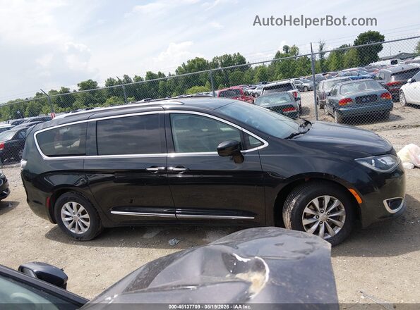 2C4RC1BG9JR170945 2018 CHRYSLER PACIFICA Black Widok wnętrza 360 stopni