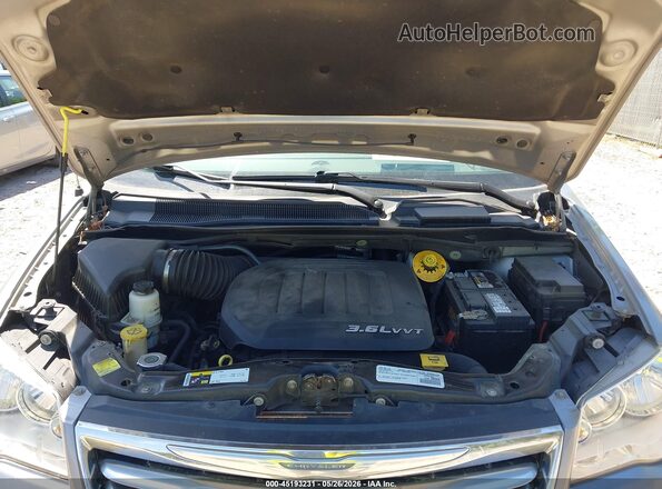 2C4RC1BGXGR187438 2016 CHRYSLER TOWN & COUNTRY Silver 