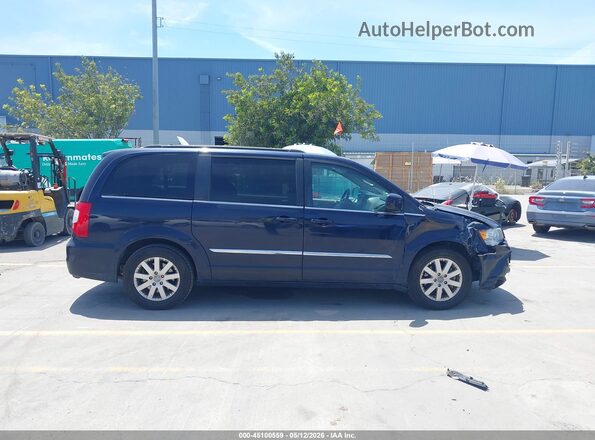 2C4RC1BGXGR228554 2016 CHRYSLER TOWN & COUNTRY Blue Vista interior trasera