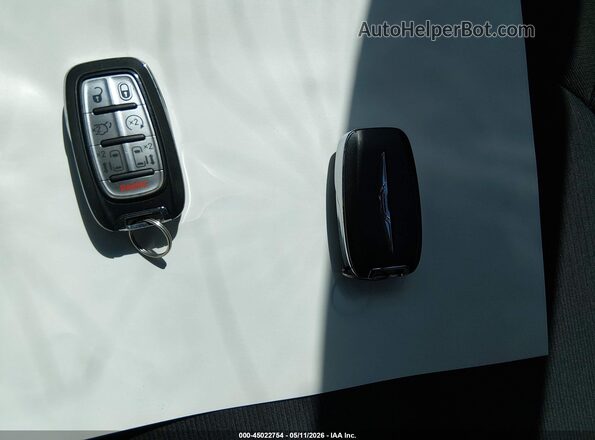 2C4RC1CG0PR519885 2023 CHRYSLER VOYAGER Белый Вид панели приборов