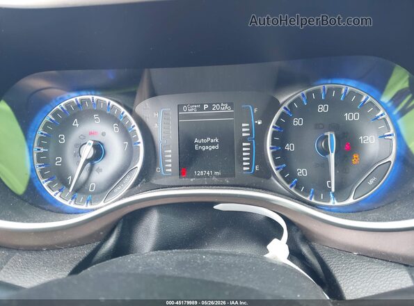 2C4RC1CG1LR250810 2020 CHRYSLER VOYAGER White Vista de los asientos traseros