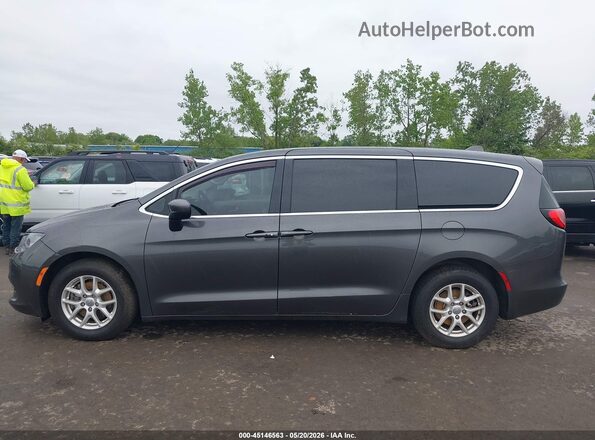 2C4RC1CG2JR106583 2018 CHRYSLER PACIFICA Gray 