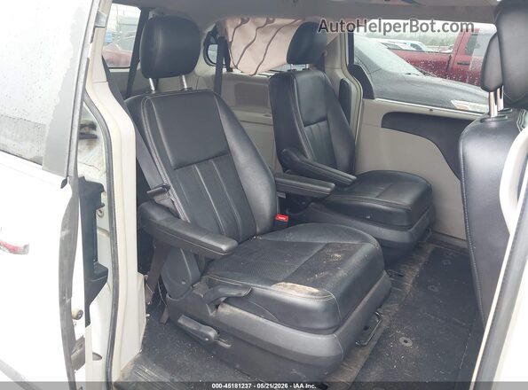 2C4RC1CG4GR132840 2016 CHRYSLER TOWN & COUNTRY Белый Вид наклейки с VIN-кодом