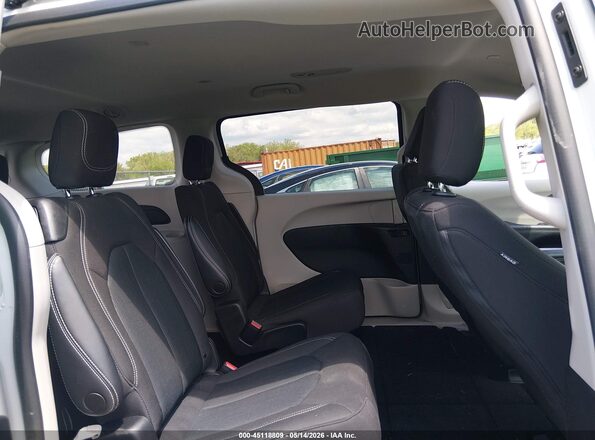 2C4RC1CG4NR187835 2022 CHRYSLER VOYAGER White Widok naklejki z numerem VIN