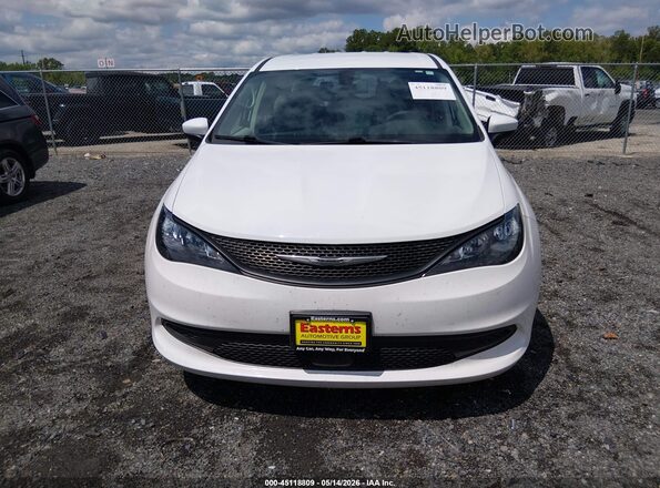 2C4RC1CG4NR187835 2022 CHRYSLER VOYAGER White Widok wnętrza z tyłu