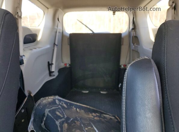 2C4RC1CG4PR525835 2023 CHRYSLER VOYAGER White უკანა სავარძლების ხედი