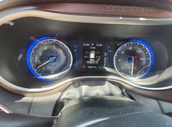 2C4RC1CG5PR566426 2023 CHRYSLER VOYAGER Red 