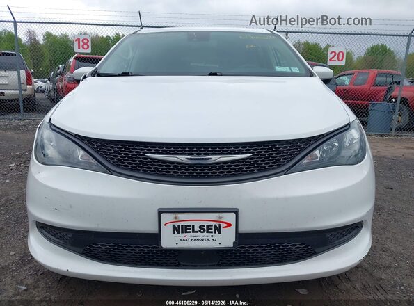 2C4RC1CG5PR568497 2023 CHRYSLER VOYAGER White Սարքավորումների վահանակի տեսք