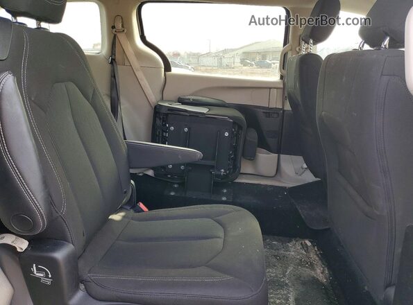 2C4RC1CG6PR549277 2023 CHRYSLER VOYAGER Серебряный Вид задней части салона