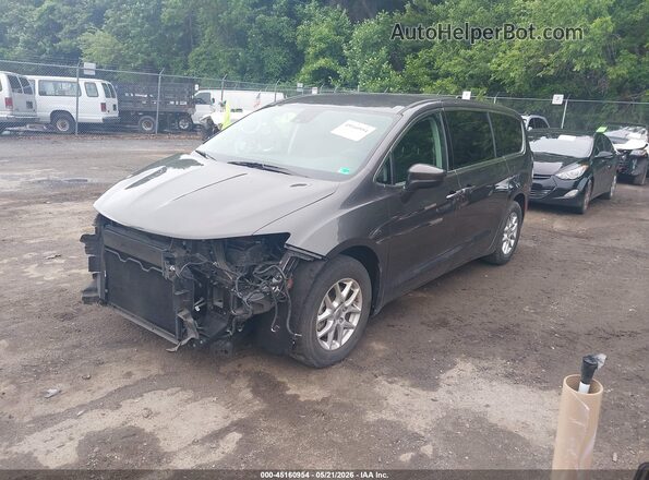 2C4RC1CG6PR610871 2023 CHRYSLER VOYAGER Gray Vista tres cuartos delantera izquierda