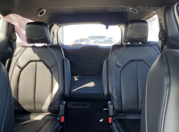 2C4RC1CG6SR533640 2025 CHRYSLER VOYAGER White Widok tylnych siedzeń