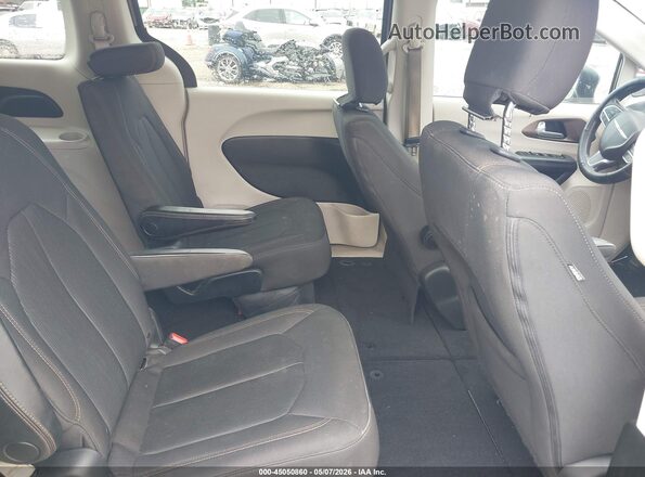 2C4RC1CG7HR622027 2017 CHRYSLER PACIFICA Beige 