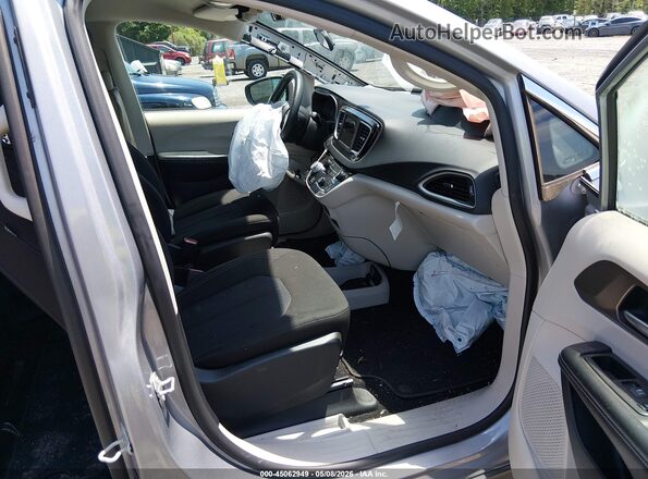 2C4RC1CG7MR592649 2021 CHRYSLER VOYAGER Gray Front interior view