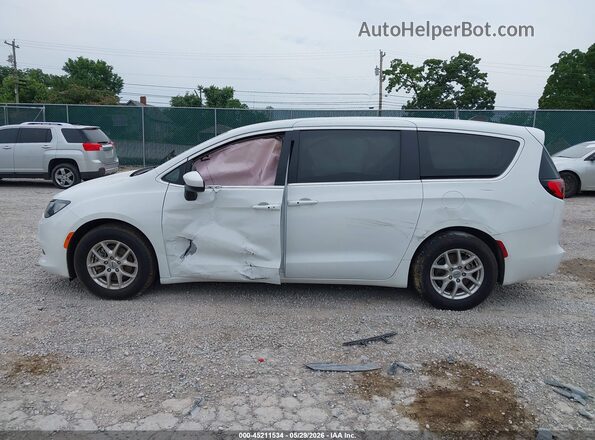 2C4RC1CG7PR606702 2023 CHRYSLER VOYAGER White სალონის 360-გრადუსიანი ხედი