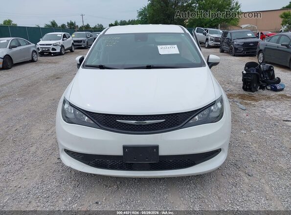 2C4RC1CG7PR606702 2023 CHRYSLER VOYAGER White ხელსაწყოთა პანელის ხედი