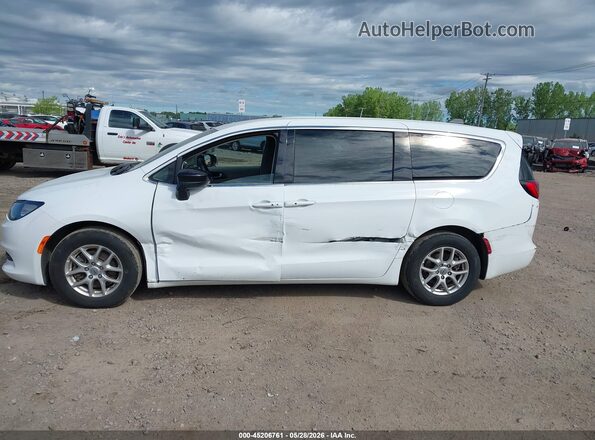 2C4RC1CG9RR191093 2024 CHRYSLER VOYAGER White Widok wnętrza 360 stopni