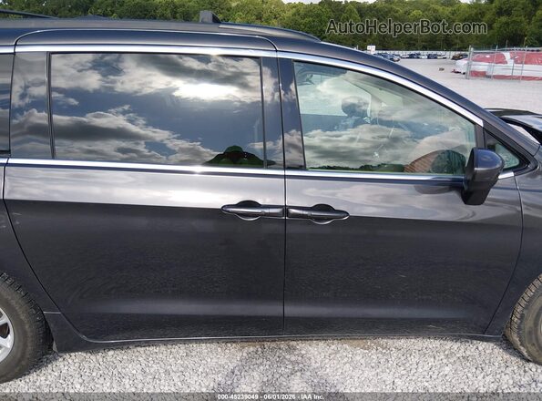 2C4RC1DG0MR515409 2021 CHRYSLER VOYAGER Gray Widok wnętrza z tyłu