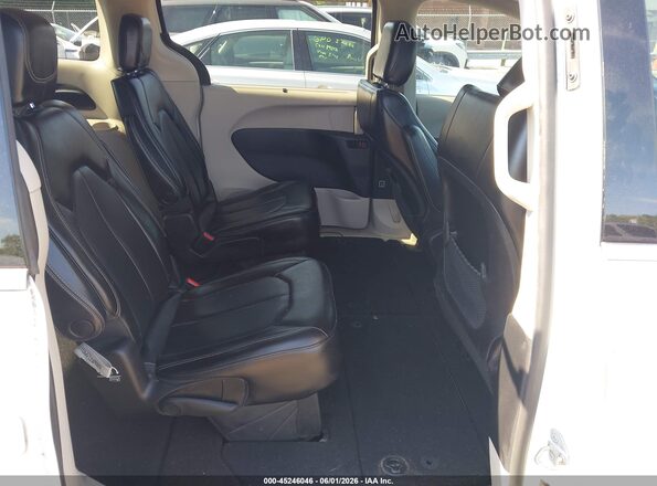 2C4RC1DG2LR262432 2020 CHRYSLER VOYAGER White Vista de la etiqueta del VIN