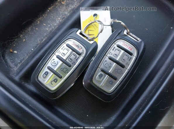 2C4RC1DG2LR262432 2020 CHRYSLER VOYAGER White Vista del salpicadero