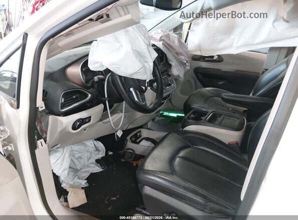 2C4RC1DG2LR265105 2020 CHRYSLER VOYAGER White Вид салону спереду