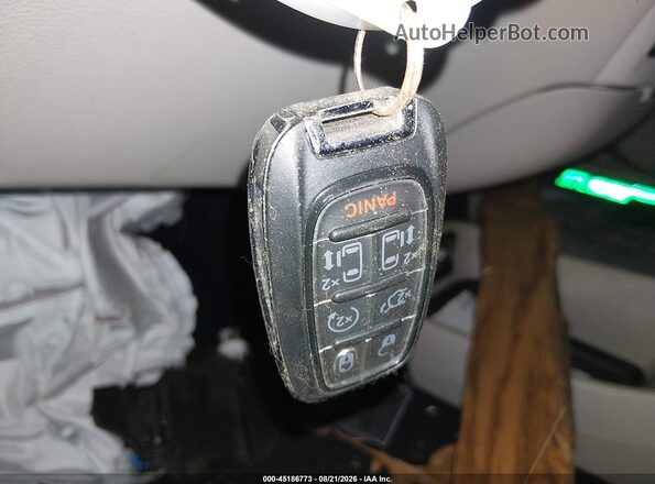 2C4RC1DG2LR265105 2020 CHRYSLER VOYAGER White Вид панелі приладів