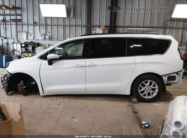2C4RC1DG2LR265105 2020 CHRYSLER VOYAGER White Панорамний вид салону 360°