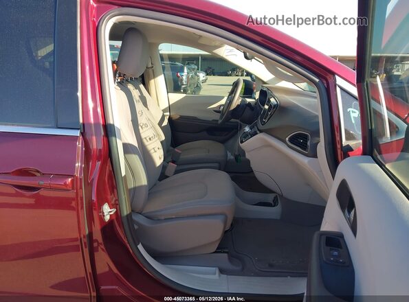 2C4RC1DG3HR609449 2017 CHRYSLER PACIFICA Burgundy Front interior view