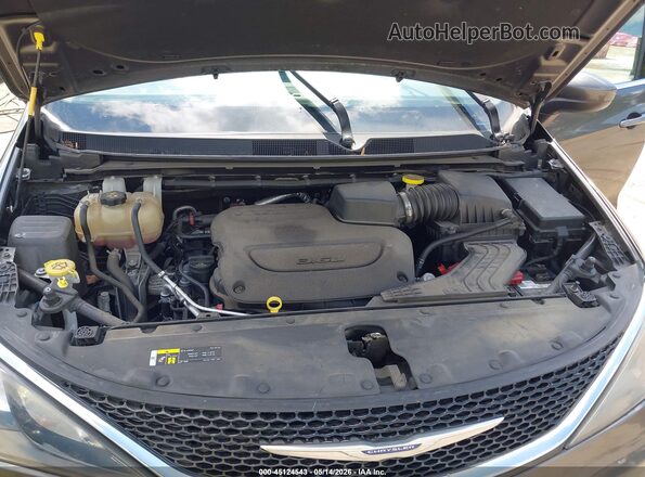 2C4RC1DG3LR195811 2020 CHRYSLER VOYAGER Gray Rear view