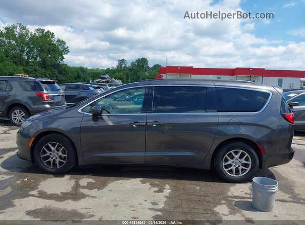 2C4RC1DG3LR195811 2020 CHRYSLER VOYAGER Gray 360 interior view