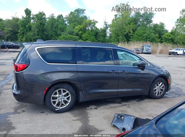 2C4RC1DG3LR195811 2020 CHRYSLER VOYAGER Gray Rear interior view