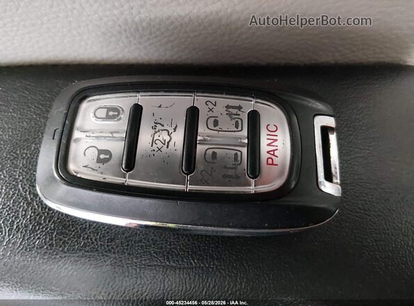 2C4RC1DG4MR542919 2021 CHRYSLER VOYAGER Maroon Widok deski rozdzielczej