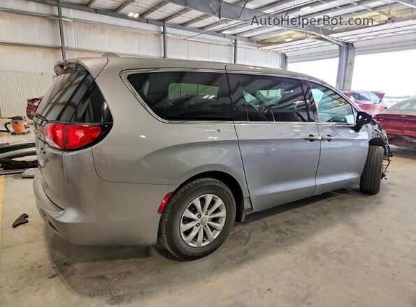2C4RC1DG5HR508137 2017 CHRYSLER PACIFICA Silver 