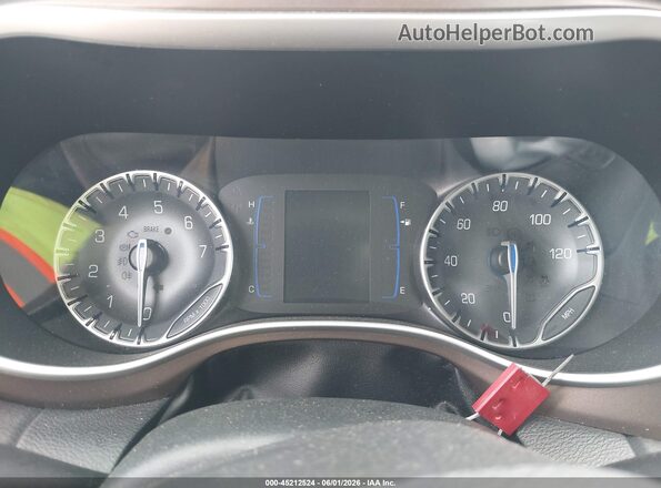 2C4RC1DG5HR703591 2017 CHRYSLER PACIFICA White Հետևի նստատեղերի տեսք