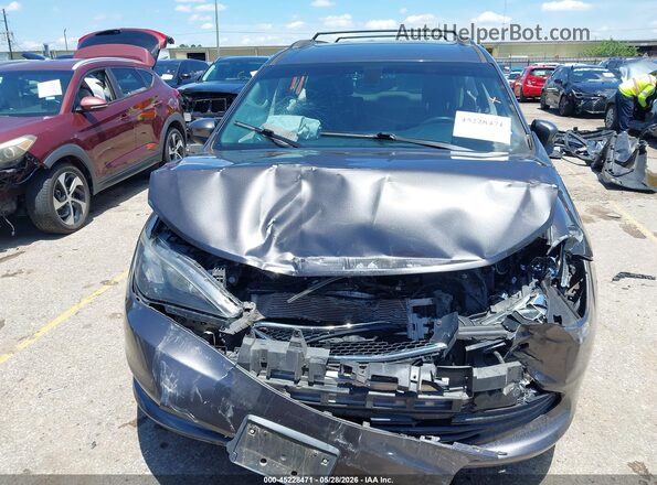 2C4RC1DG5LR176161 2020 CHRYSLER VOYAGER Gray Vista del cuadro de instrumentos