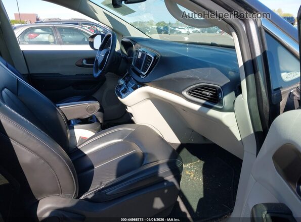 2C4RC1DG5LR262182 2020 CHRYSLER VOYAGER Gray Vista interior delantera
